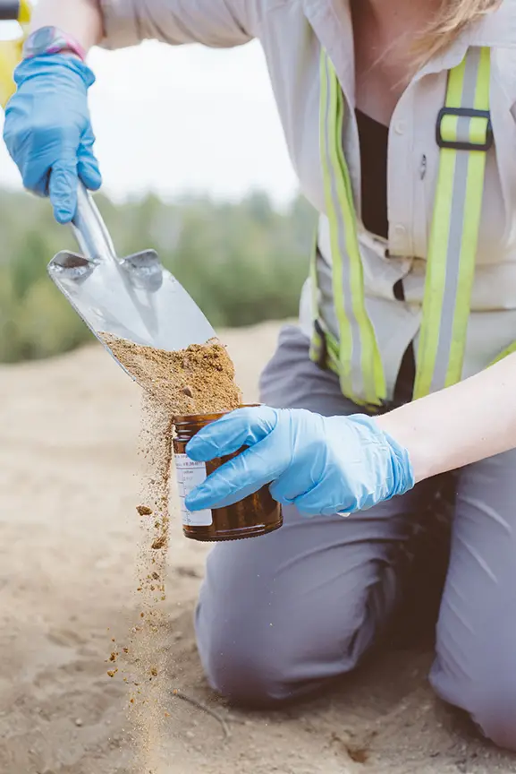 Responsable de l'amélioration continue des pratiques environnementales